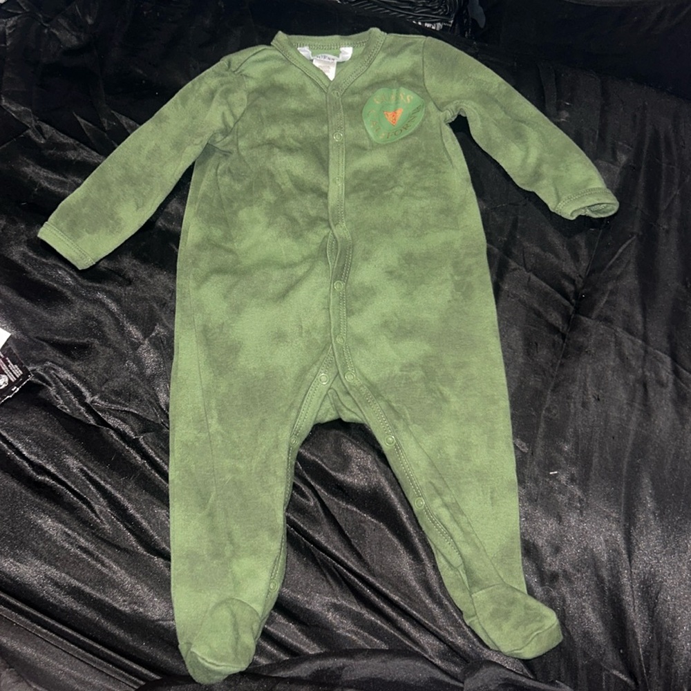 Guess Long Sleeve Button Up Footie Pjs (NWOT)